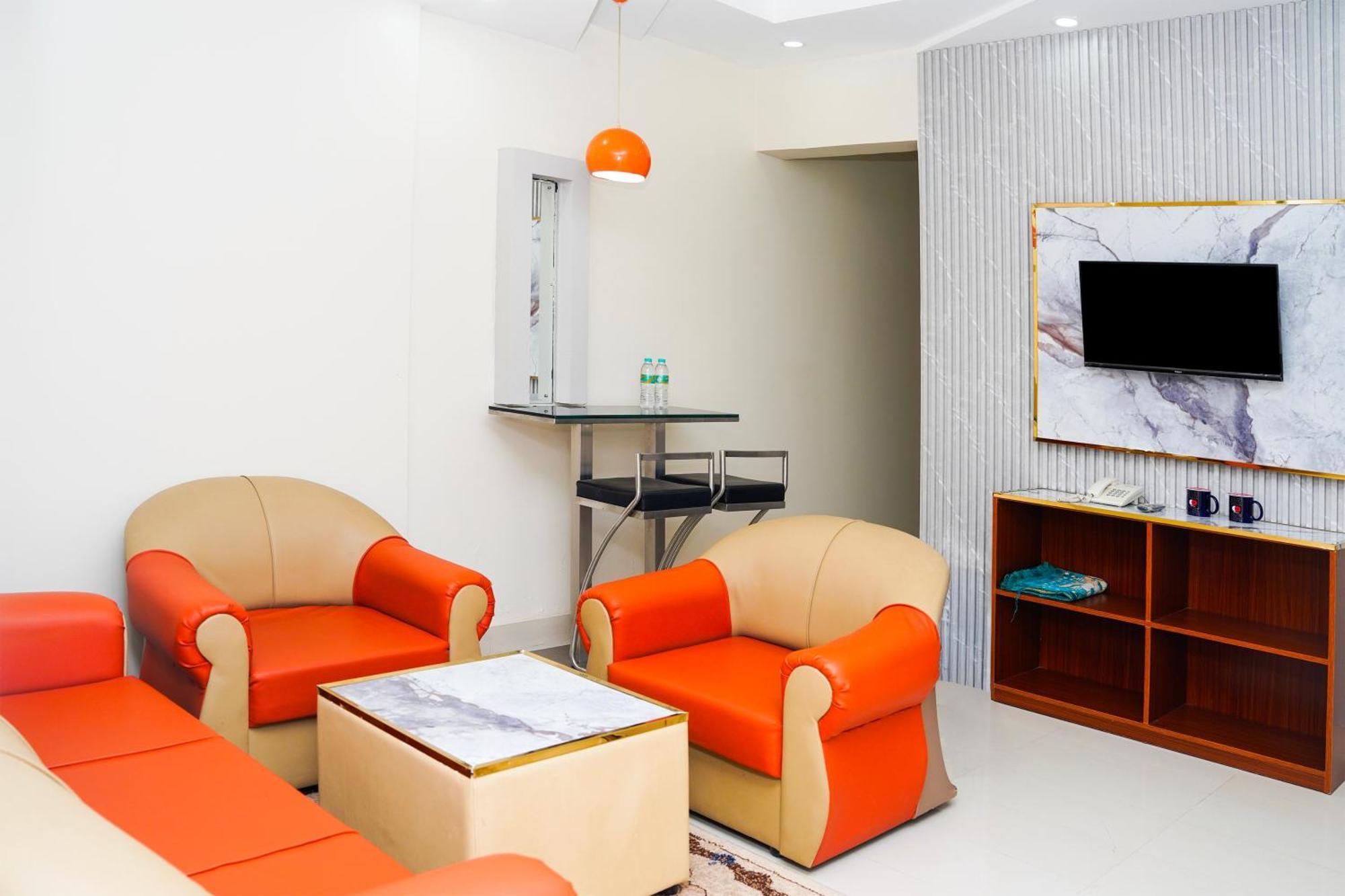 זאב Al Bayrahaa Hotel Apartments מראה חיצוני תמונה