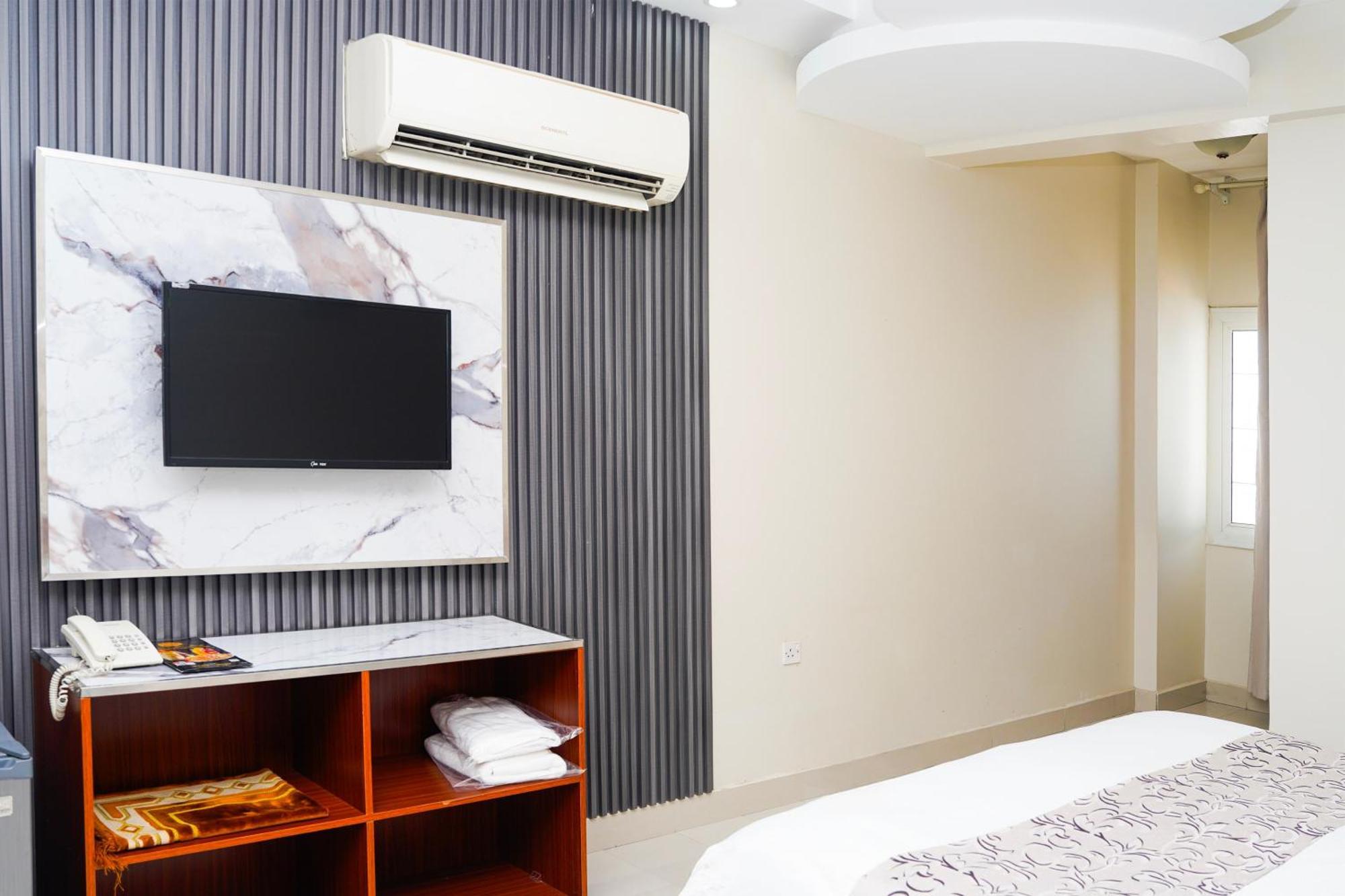 זאב Al Bayrahaa Hotel Apartments מראה חיצוני תמונה